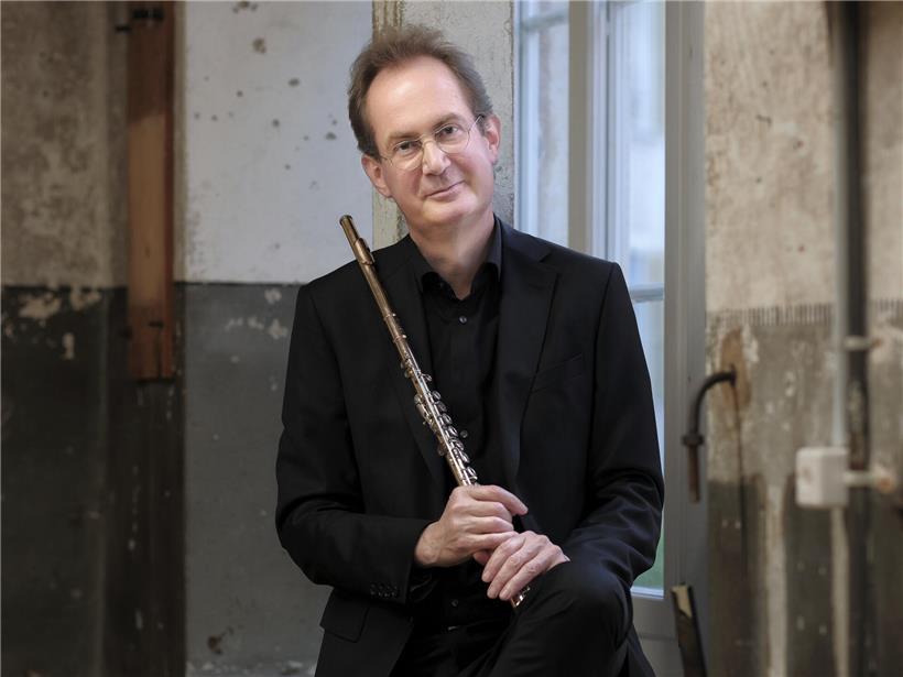 Markus Brönnimann spielt Flöte im Luxembourg Philharmonic und komponiert eigene Musik