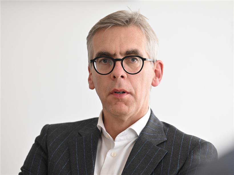 20240229. Portrait lors d’une interview du Ministre des Affaires intérieures, Léon Gloden.