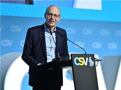 39 von 332 Delegierten stimmen gegen Luc Frieden bei Parteipräsident-Wiederwahl in politischer Sitzung