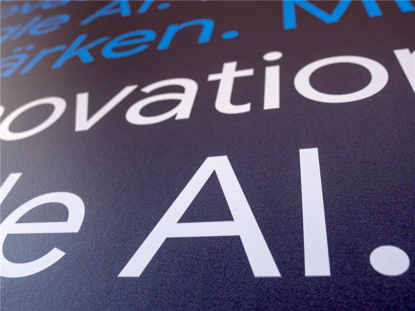 Symbol für Künstliche Intelligenz (AI) als zentrale Herausforderung für offene und freie Gesellschaften in der digitalen Zukunft