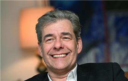 Alain Massen spricht über Zukunft der Schule: weniger Dogmatik, mehr Denken, Lernen und Empathie im Unterricht