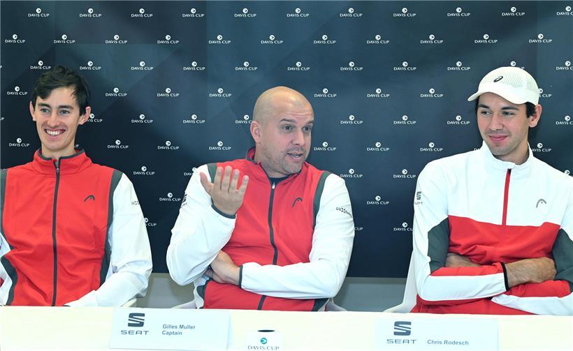 Alex Knaff, Kapitän Gilles Muller und Chris Rodesch gut gelaunt bei Pressekonferenz am Donnerstag