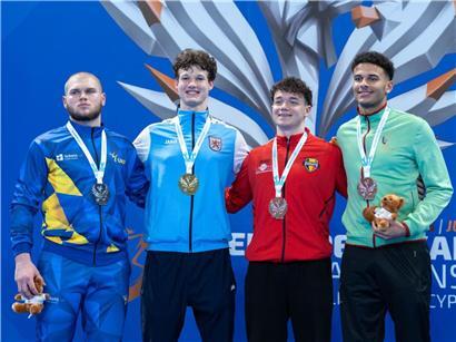 Alexander Davies (2.v.l.) spielt auf Zypern am Sonntag die traditionelle luxemburgische Hymne „Heemecht“