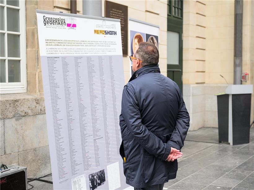 Am 16. Oktober 2025 fand in der Glashalle des Hauptbahnhofs eine Gedenkfeier zur Erinnerung an die Deportierten in das Ghetto Litzmannstadt statt