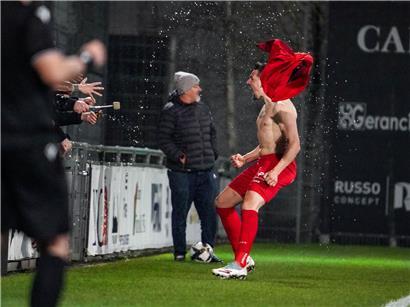 Andreas Buchs Stern am Nachthimmel leuchtet hell und symbolisiert Hoffnung und Erfolg
