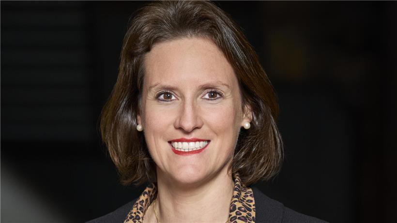 Anne-Cathrin Richard, Direktorin des CNCI, Porträtfoto in professioneller Umgebung