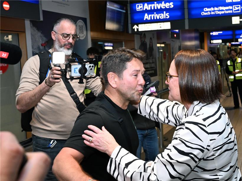 „Ich bin froh, wieder Luxemburger Boden unter den Füßen zu haben“ – Zwei Jets mit Evakuierten sind g