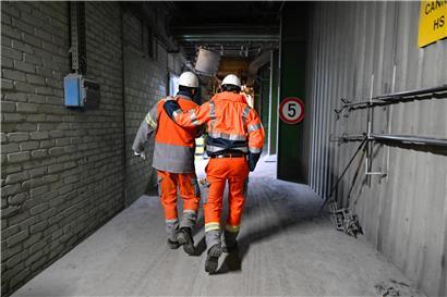 Offene Fragen und Unsicherheiten bei ArcelorMittal Luxemburg, Industrie und Stahlproduktion im Wandel