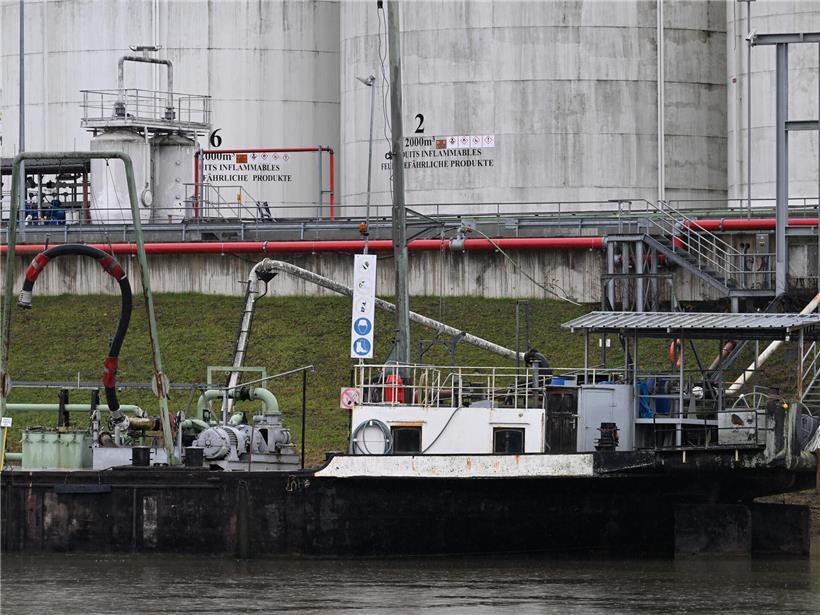 Tanklager ohne Leck entdeckt – Sicherheitsüberprüfung und Umweltschutz bei nahegelegenen Anlagen