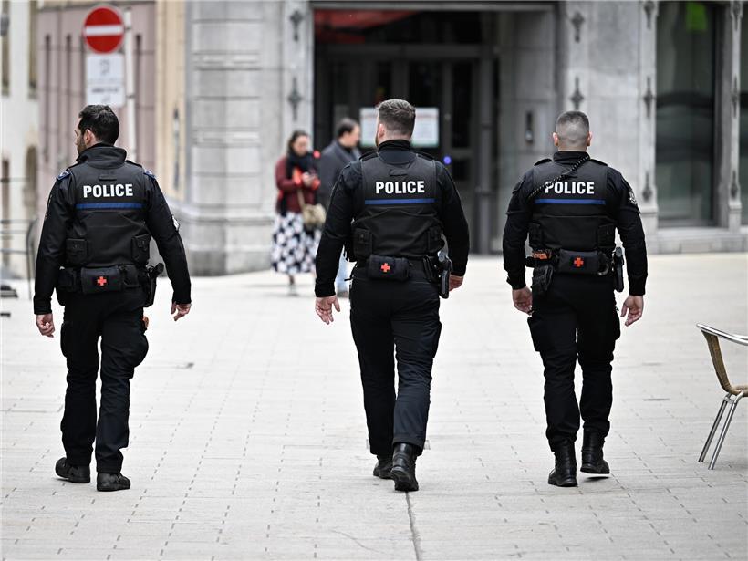 Polizeistreife in Luxemburg-Stadt bei Rundgang, verstärkt durch neue Einsatzkräfte in den nächsten sechs Wochen
