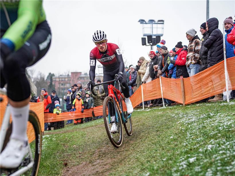 Ken Conter beim letzten Rennen in Diekirch auf dem Podium als Dritter stehend
