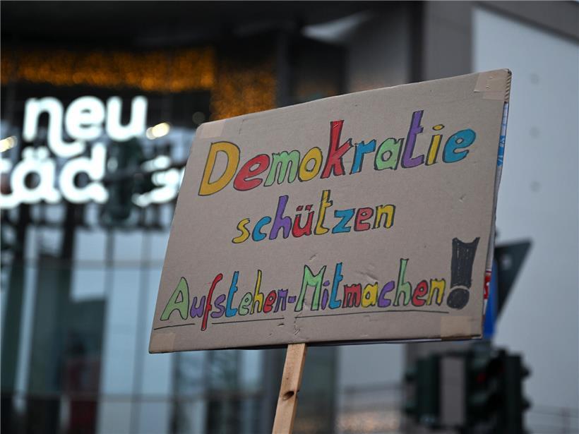 Bye-bye 2025! Mil Lorangs Gedanken an der Jahreswende 