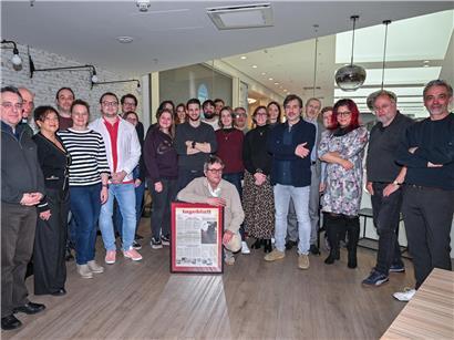 Lange hat er hingeschaut. Jetzt darf er wegschauen