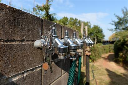 Orange Phase beim Trinkwasser aufgehoben – Wachsamkeitsstufe bleibt bestehen