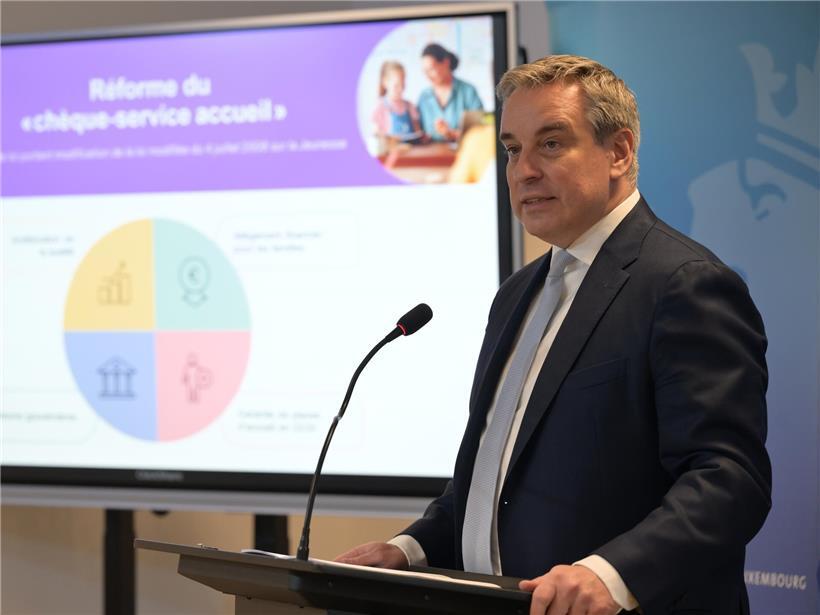 Bildungsminister Meisch spricht bei Pressekonferenz zur Reform des Chèque-service d’accueil, Reform des Kinderbetreuungssystems