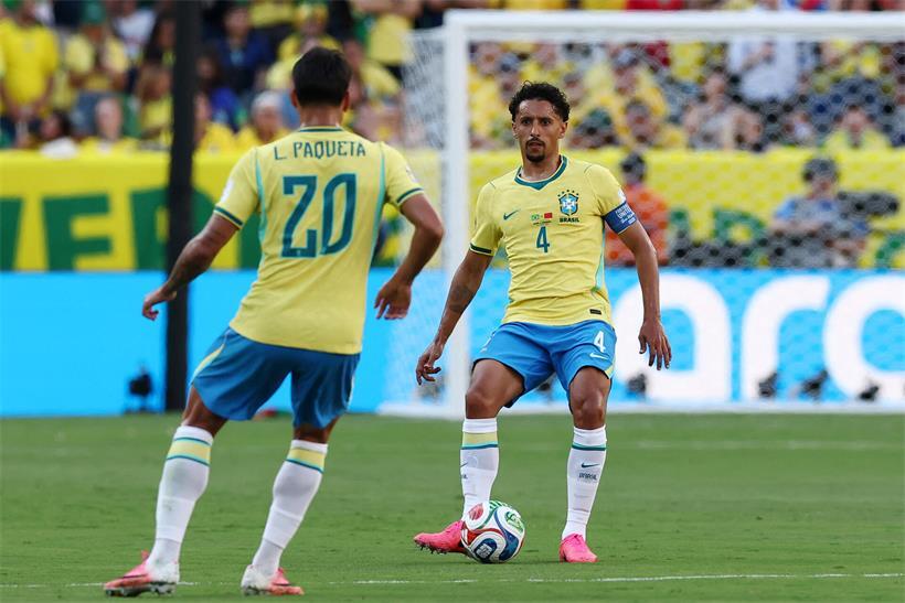 Brasiliens Verteidiger Marquinhos konzentriert sich im Spiel, Erfahrung mit langen Verletzungspausen beim Klub und Nationalteam