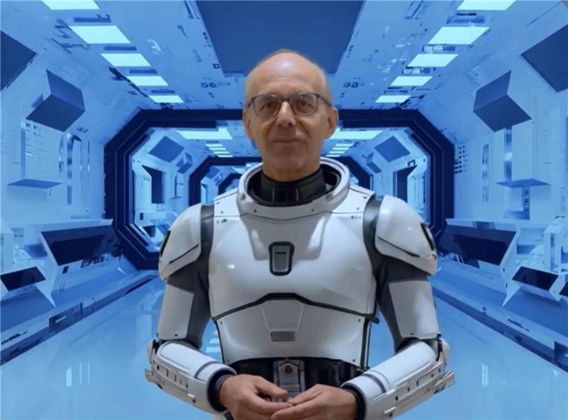 Captain Luc Frieden symbolisch auf dem Weg in die innovative, erfolgreiche Zukunft der Künstlichen Intelligenz.