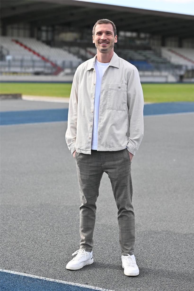 Charel Grethen bei der Arbeit im luxemburgischen Arbeitsministerium, Büro und offizielle Umgebung
