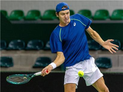 Chris Rodesch bei Tennismatch, verpasst knapp den Einzug ins Hauptfeld eines Turniers