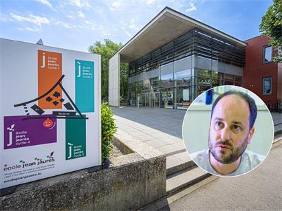 Christophe Berens, Cycle 4 Lehrer und Schulkomitee-Präsident, erläutert pädagogisches Konzept der École Jean Jaurès im Interview