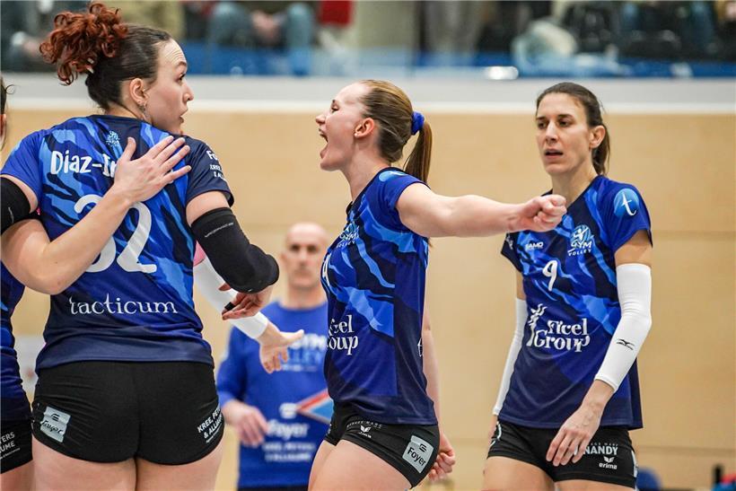 Cindy Schneider und Teamkolleginnen feiern 3:1 Sieg im Mannschaftswettkampf, starke Teamleistung sichtbar