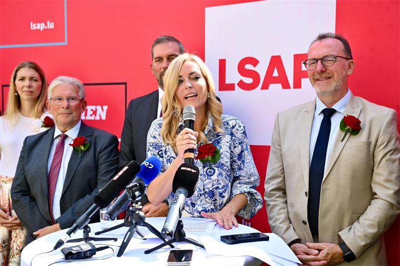 Claire Delcourt, Mars Di Bartolomeo, Yves Cruchten, Taina Bofferding und Georges Engel (v.l.) am Freitag auf der Terrasse des Restaurants „L’Hêtre“, wo die LSAP-Fraktion vor den Sommerferien Bilanz zog
