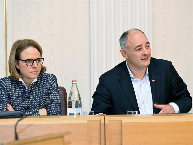 Corinne Cahen und Patrick Goldschmidt (beide Mitglied der DP und des hauptstädtischen Schöffenrats) haben unterschiedliche Vorstellungen für die Avenue de la Gare