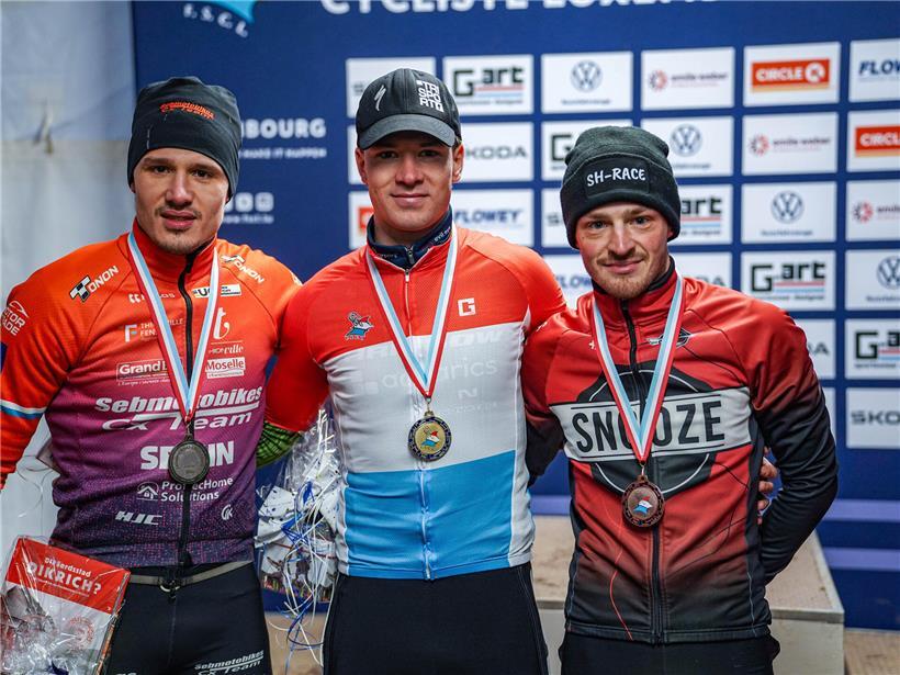 Raphael Kockelmann, Loic Bettendorff und Ken Conter auf dem Siegerpodium der Elite bei Sportveranstaltung