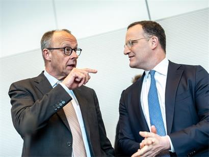 Das politische Band ist zerrissen: Kanzler Friedrich Merz entzog Jens Spahn schließlich die Unterstützung