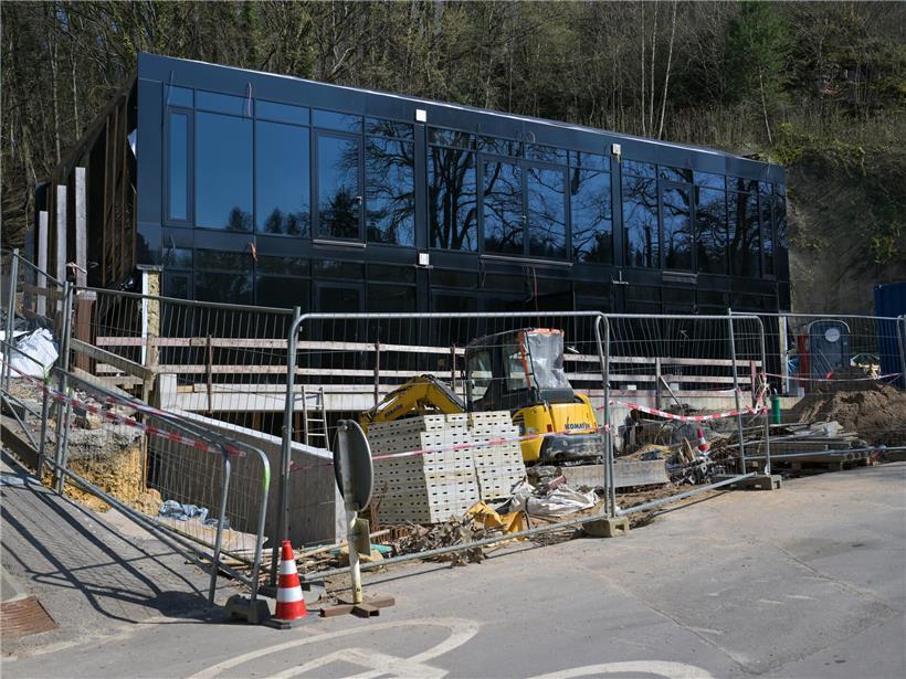 Fortschrittlicher Bau des neuen Scoutshome mit Fertigstellung geplant für Ende 2026, moderne Architektur im Rohbaustadium