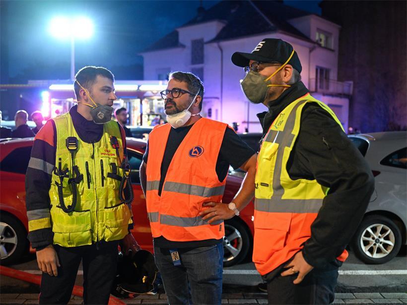 Brand im Escher „Benu Village“ – Löscharbeiten bis spät in die Nacht