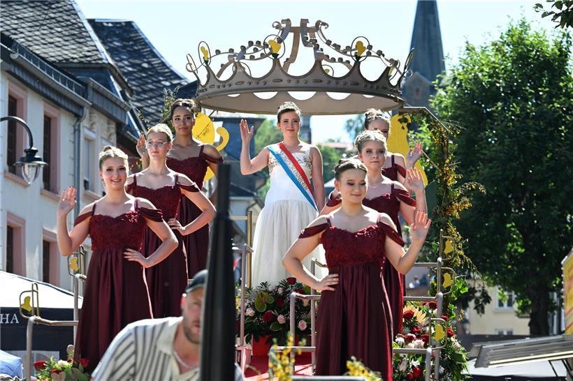 Der Festumzug des Geenzefests in Wiltz stand dieses Jahr unter dem Motto "En Dag...