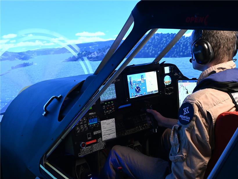 Pilotentraining im Simulator zur realistischen Vorbereitung auf Notfallsituationen und Flugrisiken