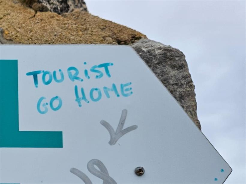 Der Unmut vieler Einheimischer in den beliebten Urlaubsregionen wird zunehmend sicht- und spürbar. Bild aus Mallorca.
