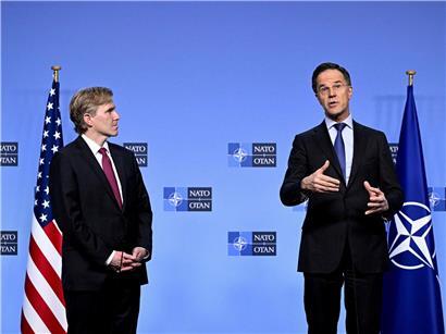 Elbridge Colby und NATO-Generalsekretär Mark Rutte diskutieren Europas Rolle in der Militärallianz bei US-Verteidigungsministerium