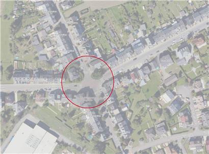 Der Verkehr wird während der Bauarbeiten durch eine provisorische Beschilderung geregelt