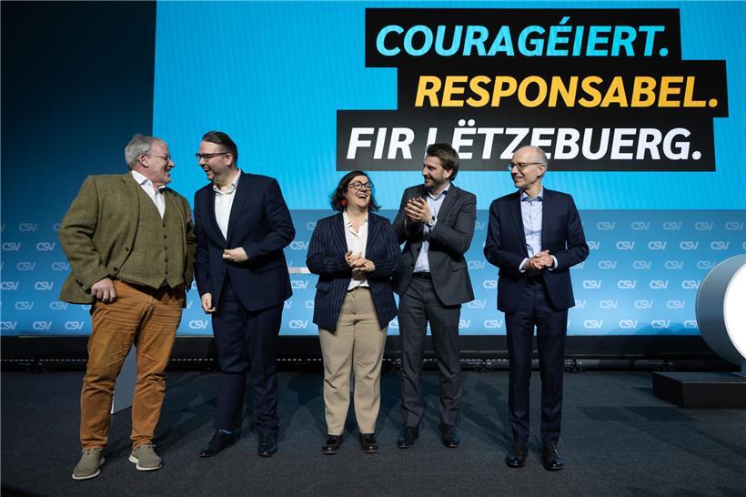 CSV Vorstand 2024 mit Thierry Schuman, Christian Weis, Stéphanie Weydert, Alex Donnersbach und Luc Frieden in offizieller Gruppenaufnahme