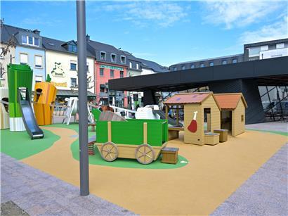 Der neue Spielplatz in Ettelbrück ist vor allem für Familien ein Anziehungspunkt