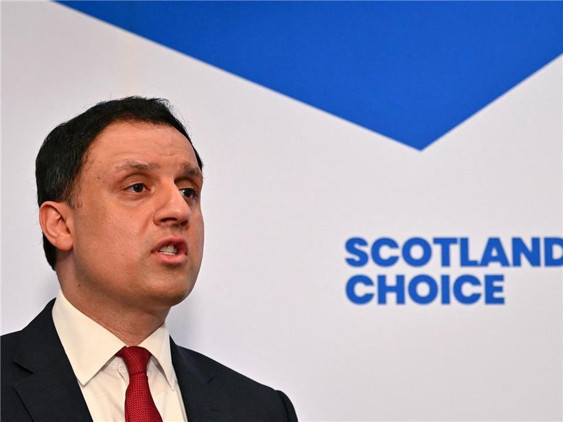 Anas Sarwar, schottischer Labour-Chef, fordert Keir Starmer öffentlich zum Rücktritt auf