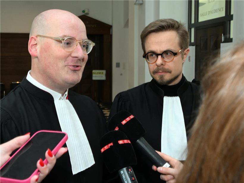 Anwälte der Nebenklage Maître Maximilien Lehnen und Maître Thierry Hirsch im Gerichtssaal