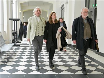 Architekten François und Anna Valentiny im Februar 2024 portraitiert, bekannt für innovative Architektur und Design