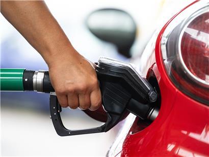 Auswirkungen des Iran-Kriegs zeigen zerstörte Gebäude und leidende Menschen in betroffenen Regionen