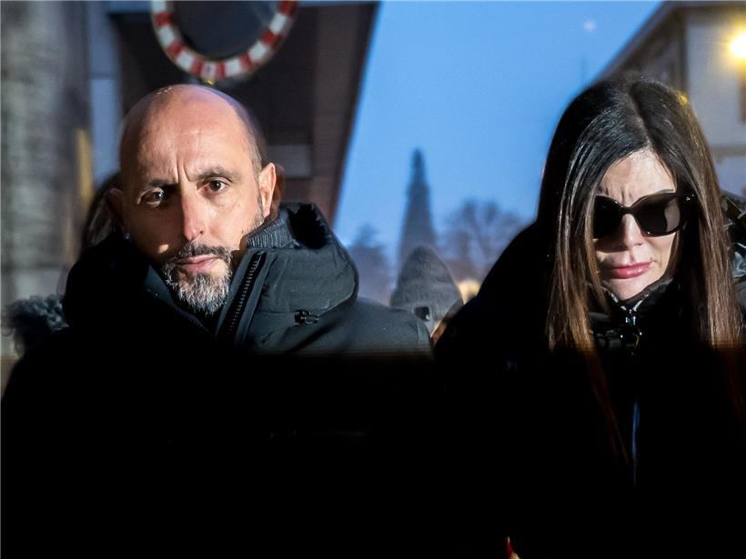 Jacques und Jessica Moretti, Bar Le Constellation Besitzer, bei Anhörung Staatsanwaltschaft Kanton Wallis Sion am 9. Januar 2026