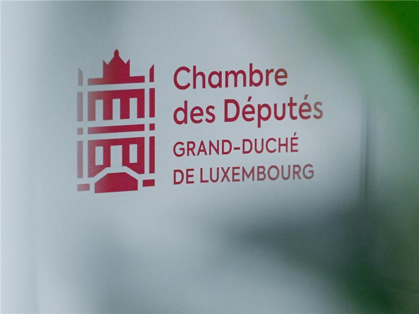 Chamber-Logo auf Bildschirm, symbolisiert Rückkehr der Chamber-Website online und digitale Verfügbarkeit