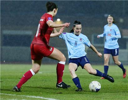 FLF-Damenfußballteam mit Charlotte Schmit in WM-Quali gegen Schottland, Israel und Belgien auf dem Spielfeld