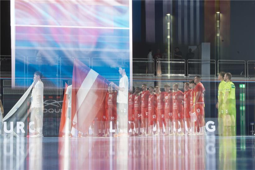 FLH-Auswahlteam freut sich auf spannendes Spiel gegen Weltklasse-Mannschaft im Fußballstadion