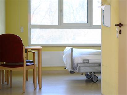 Logo der Fédération des Hôpitaux Luxembourgeois mit Forderung nach besserer Hitzewellen-Vorbereitung in Luxemburger Krankenhäusern