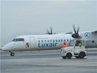 Flugzeuge am Berliner Flughafen stehen am Mittwoch wegen Streik am Boden, keine Maschinen starten oder landen