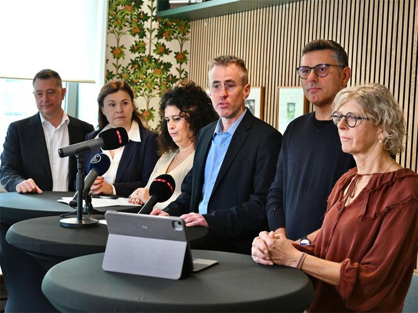 „Der Schöffenrat hat gehofft, die Affäre unter den Teppich zu kehren“ Die Opposition aus dem Differdinger Gemeinderat: Eric Cillien (DP), Elisabeth Da Silva (DP), Laura Pregno („déi gréng“), Francois Meisch (DP), Paula Aguiar („déi gréng“), Manon Schütz („déi gréng“) (v.l.)