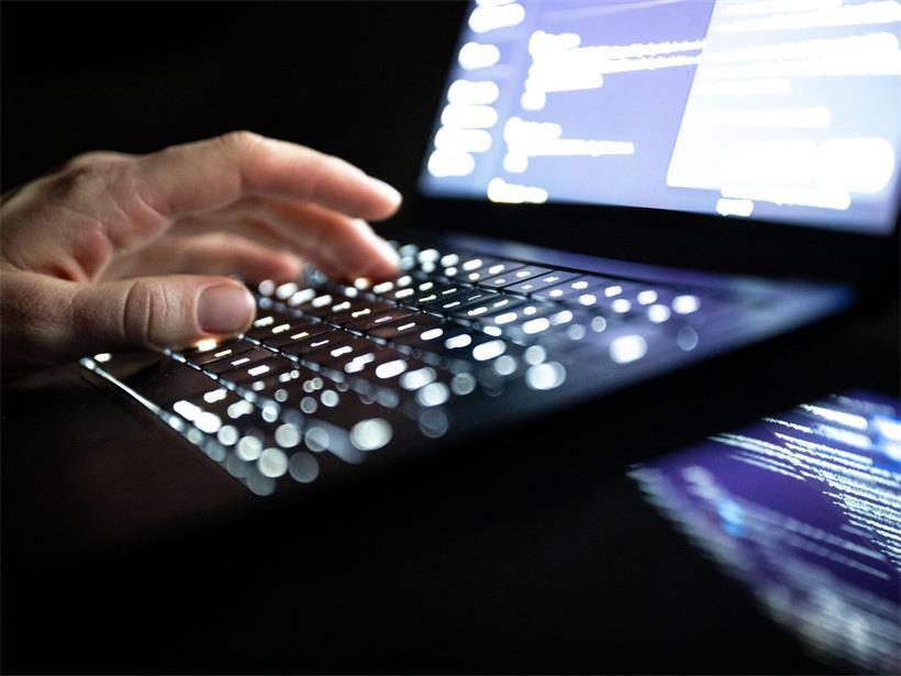 Die Polizei warnt vor gefälschten E-Mails, mit denen Betrüger persönliche Daten und Geld erbeuten wollen